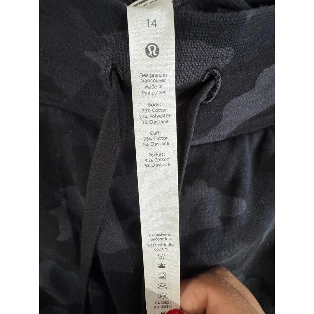 Lululemon Scuba‎ High Rise Jogger 14 Heritage 365 Camo Deep Coal Multi LW5DHGS